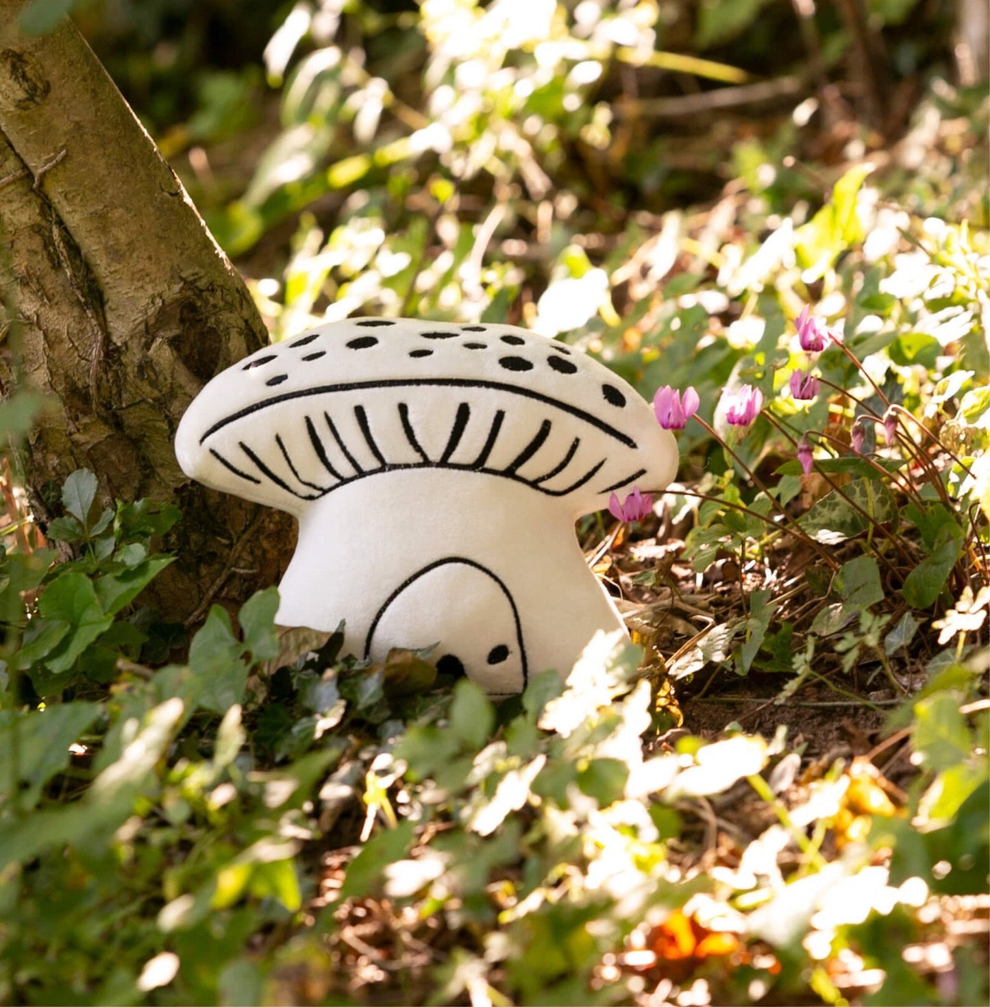 Ugo il Fungo - Cuscino fatto a mano a forma di Fungo - La Stanza nel Bosco